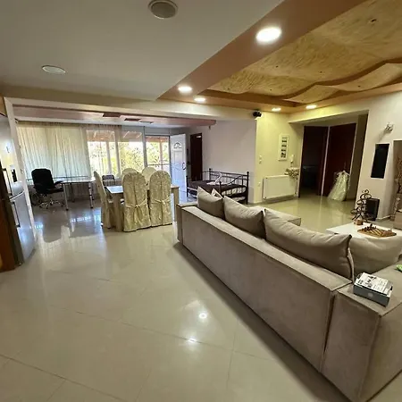 Lux House With Garden וילה Kámpos