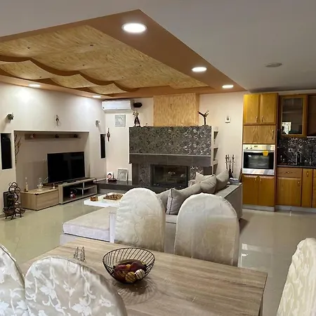 Lux House With Garden Villa *