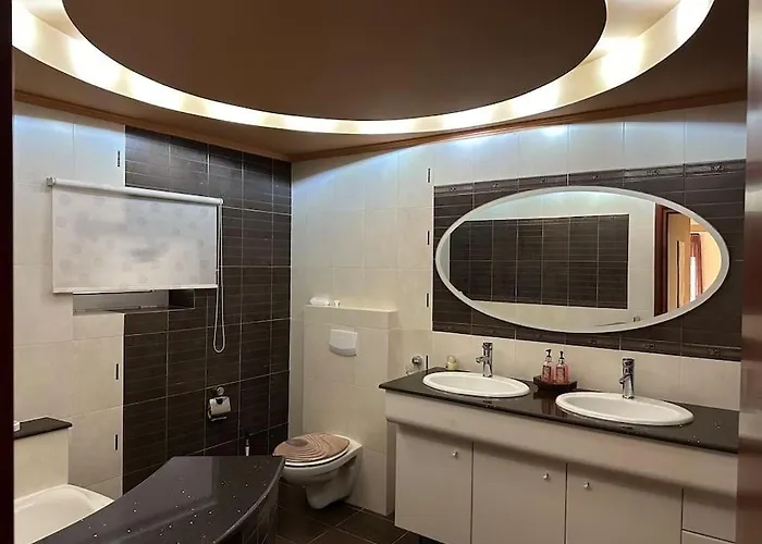 Lux House With Garden *