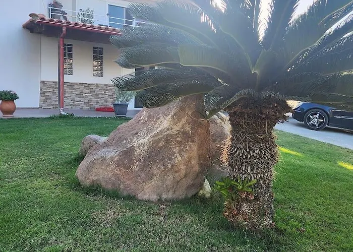 Lux House With Garden *