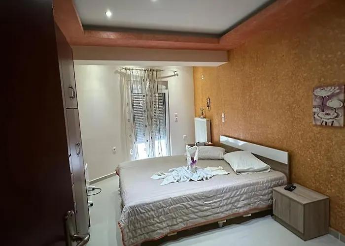 Lux House With Garden Villa