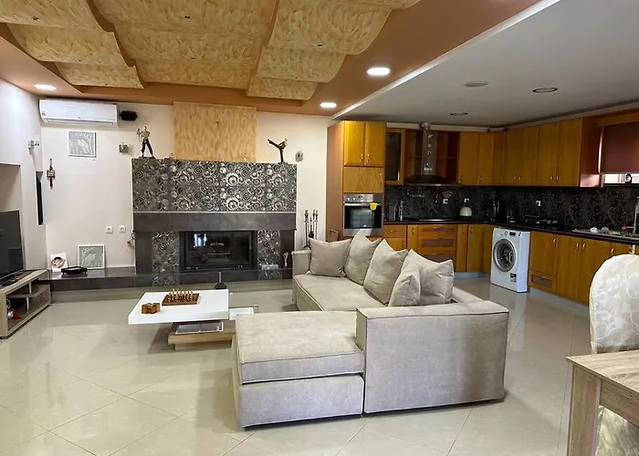 Lux House With Garden *